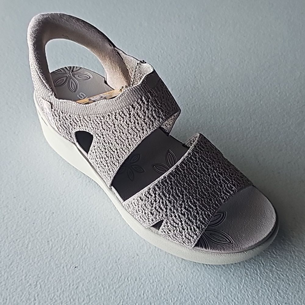 New Sketchers Taupe Pier Lite Adoration Slip Ins Sandal, Size 6.5
